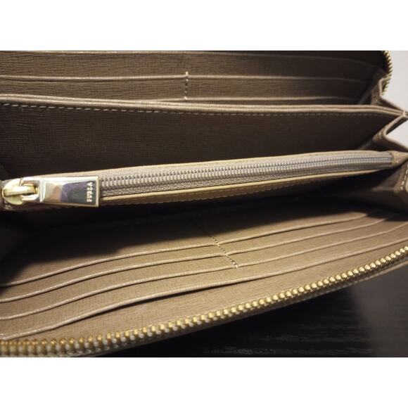 Furla‎ Tan Long Wallet Excellent Condition zip around - Picture 11 of 13